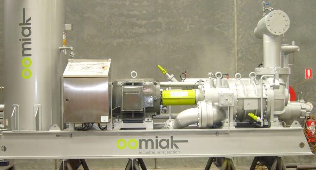 screw compressor with Oomiak logo on it